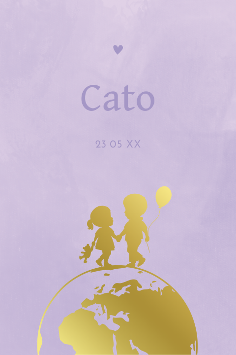 Goudfolie geboortekaartje met broer en zusje op wereldbol