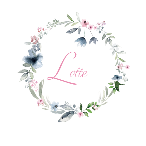 Lief geboortekaartje voor meisje met bloemen en bladerkrans