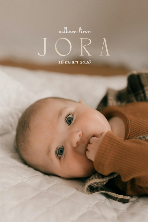 Minimalistisch geboortekaartje met foto en hoogglans