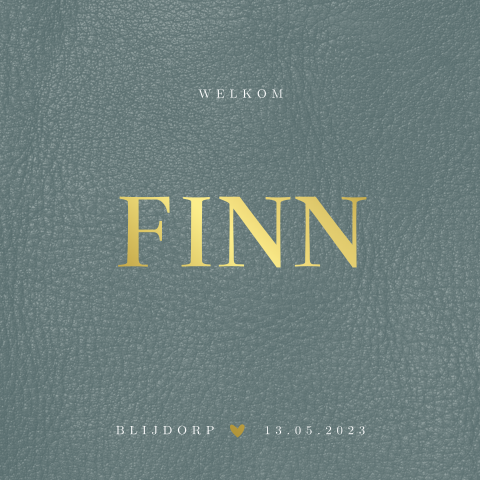 Goudfolie geboortekaartje met naam op leer look achtergrond