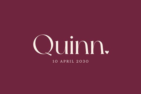 Minimalistisch geboortekaartje met hartje in Cherry-kleur voor unisex