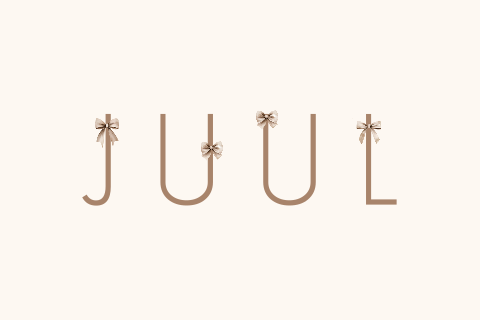 Raamsticker meisje met naam en strikjes