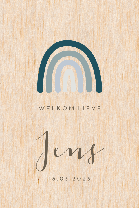 Trendy geboortekaartje op echt hout met blauw regeboogje-jongen
