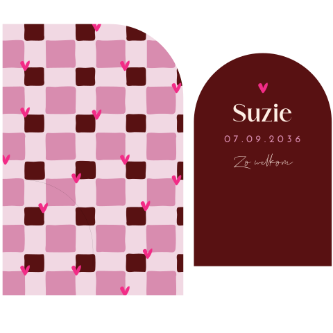 Insteek geboortekaartje met roze bordeaux ruiten en hartjes