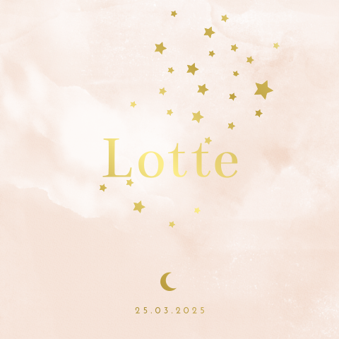 Lief geboortekaartje met goudfolie sterren en maan op lichtroze