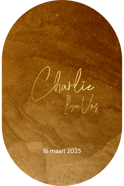 Origineel bruin geboortekaartje met goudfolie in de vorm van een ovaal