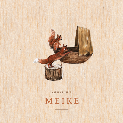 Herfst geboortekaartje op echt hout met een vos en eekhoorn