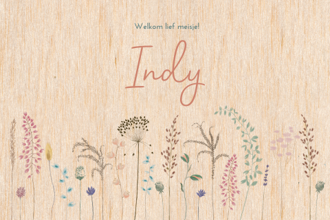 Echt houten geboortekaartje meisje met veldbloemen rondhoek