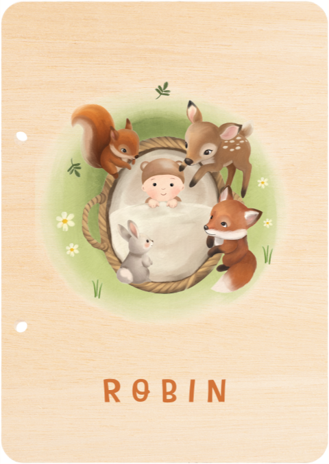 Houten bewaarbundel met baby mandje en bosdieren in gras