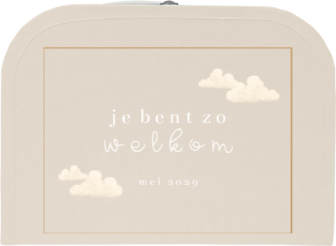 Zwangerschapsaankondiging geboortekoffertje met wolkjes en tekst