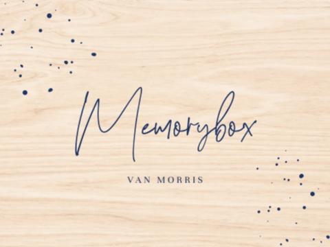 Memorybox met blauwe tekst en spetters