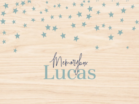 Memorybox baby met naam en blauwe sterren
