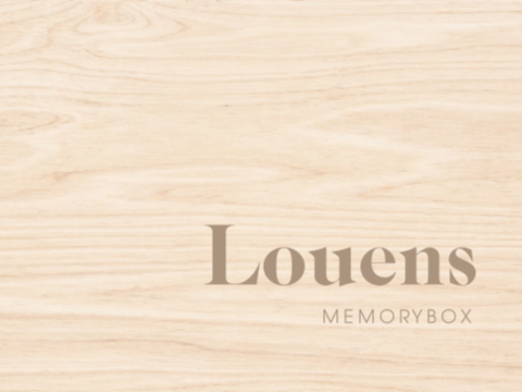 Houten memorybox met beige tekst