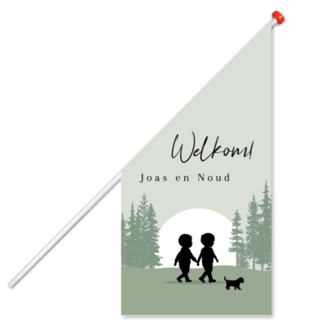 Groene geboortevlag met silhouetjes van tweeling in landschap