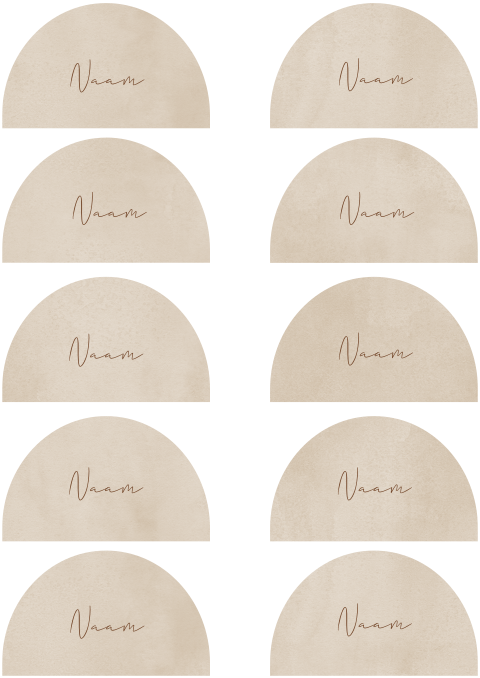 Naamkaartjes bruiloft half rond zandkleur