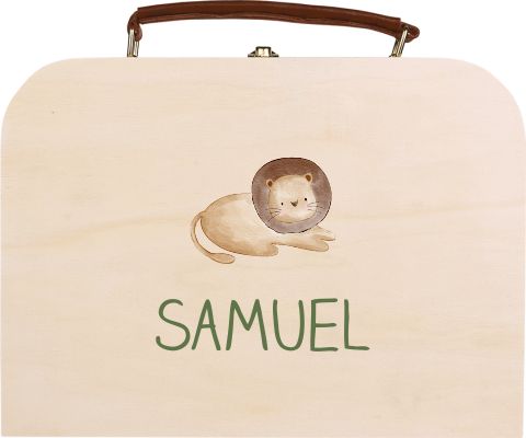 Houten koffertje met leeuwtje en naam