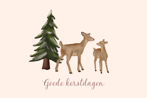 Kerstkaart met herten en een boom