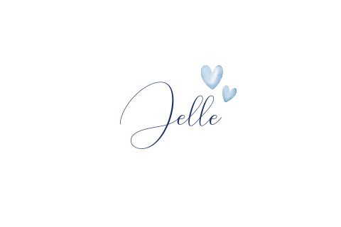 Rustig geboortekaartje met hartjes