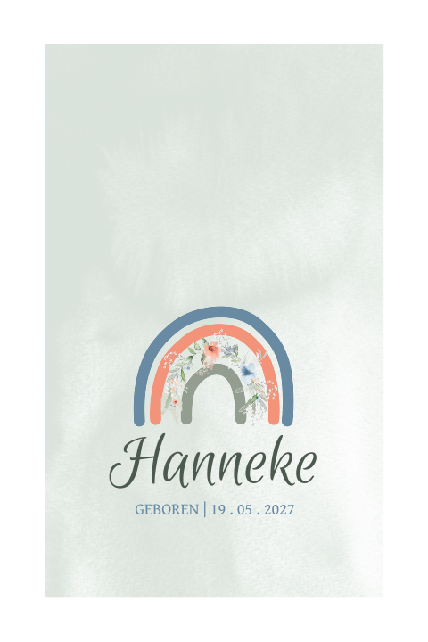 Rustig geboortekaartje meisje met regenboog en groene achtergrond