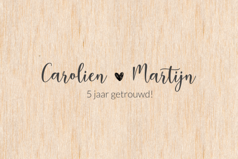 Minimalistische, klassieke trouwkaart van echt hout