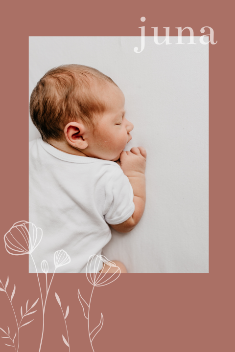 Foto geboortekaartje meisje met geïllustreerde bloemen