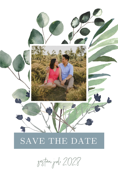 Save the Date kaart met veel blaadjes en jullie foto