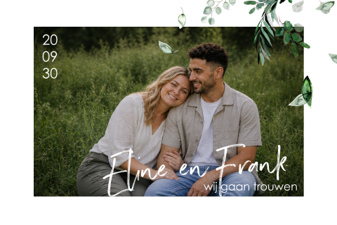 Trendy trouwkaart met eucalyptus en foto