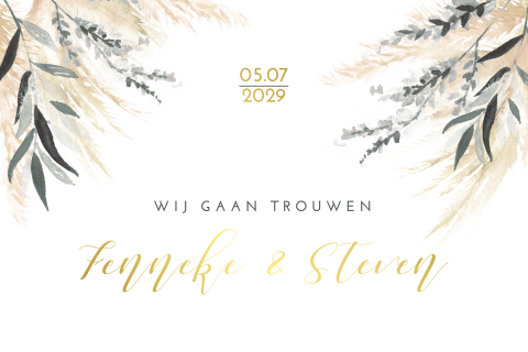 Trouwkaart met eucalyptus, pampasgras en goudfolie