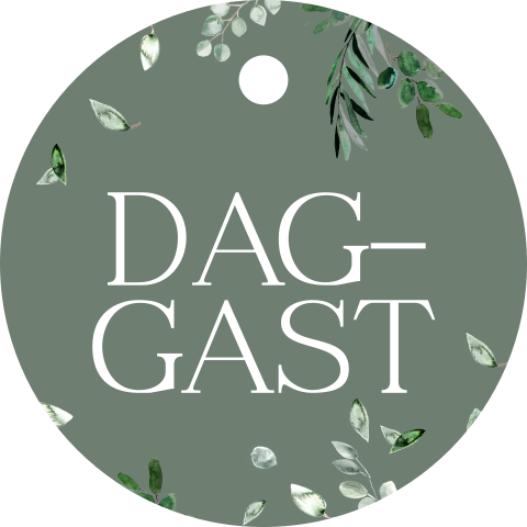 Labeltje voor daggasten met eucalyptusblaadjes