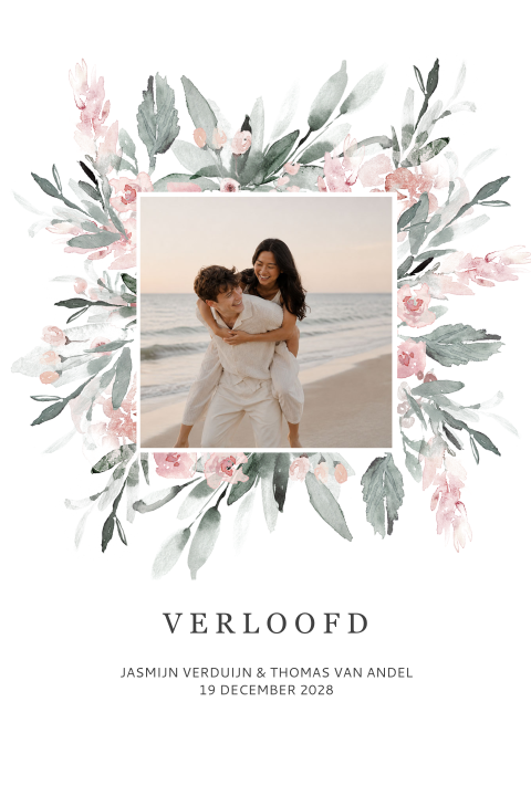Verlovingskaart met foto en bloemen passend bij trouwhuisstijl