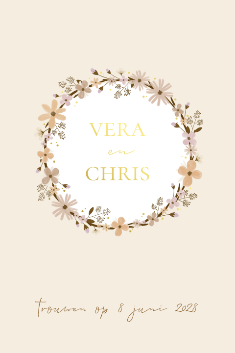 trouwkaart met bloemenkrans beige en goudfolie