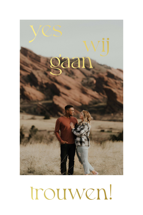 trouwkaart met foto en speelse typografie