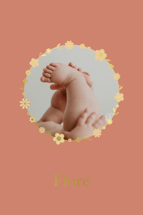 geboortekaartje Flore met foto en bloemenkrans in goudfolie