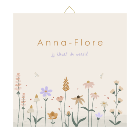 geboortetegeltje met bloemen en hartjes