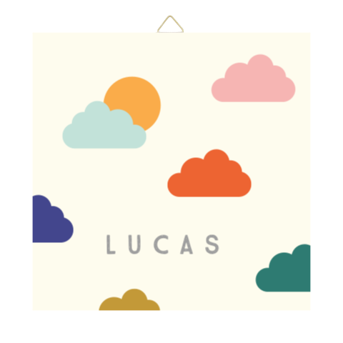 geboortetegeltje met kleurrijke wolkjes