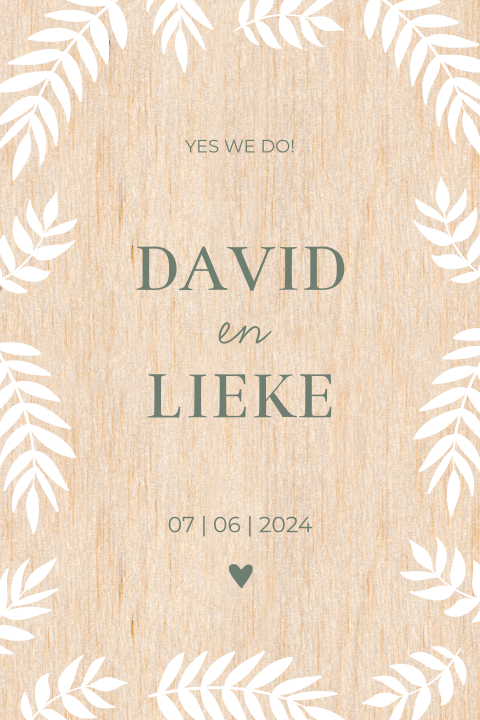 Trouwkaart op hout met rand botanische takjes