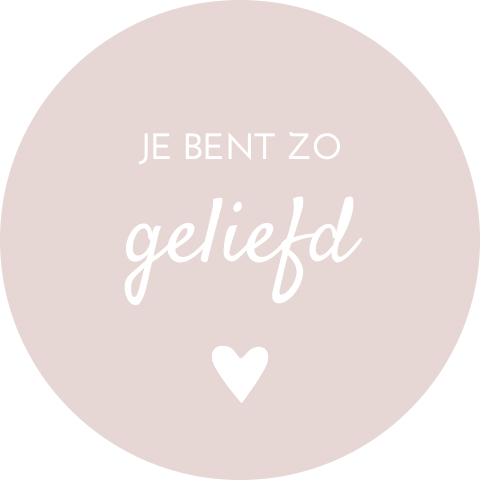 Sluitsticker geboortekaartje meisje geliefd hartje