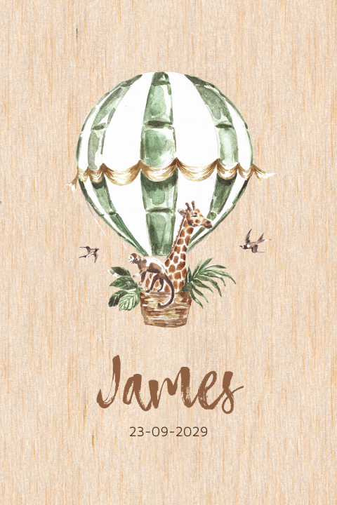 Geboortekaartje van echt hout met een giraffe en aapje in luchtballon