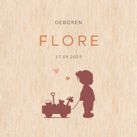 Lief houten geboortekaartje met een silhouet van een meisje