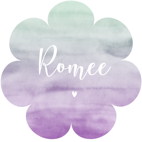 Geboortekaartje bloemetjesvorm met hoogglans