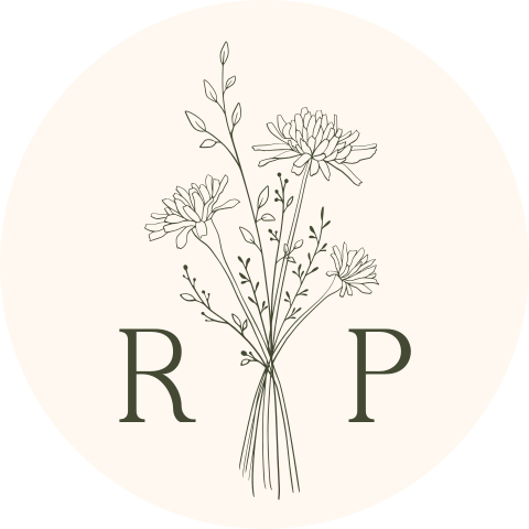 Sticker met creme kleur en getekende bloemen