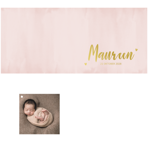 Liggend meisjeskaartje met roze waterverf en losse foto