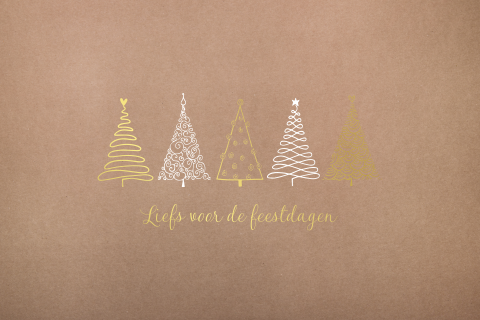 Kerstkaart kerstboompjes in wit en goudfolie bruine achtergrond