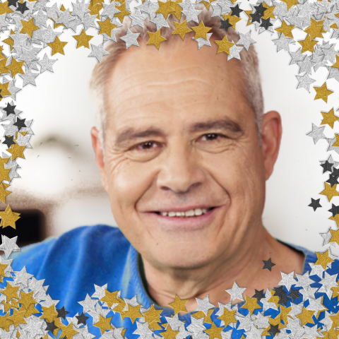 Vierkante fotokaart met een vrolijke fotolijst van sterren