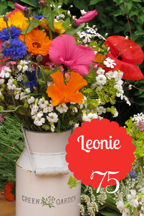 Uitnodigingskaart met foto van bloemen