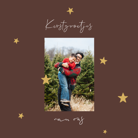 kerstkaart met foto en in scriptletter 'kerstgroetjes'