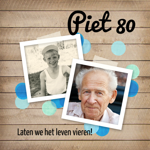 Uitnodiging 80e verjaardag op hout met blauw en foto