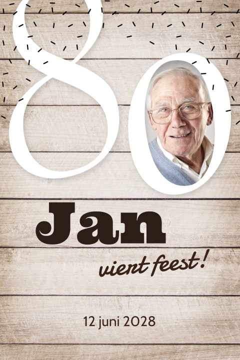 Mooie uitnodiging 80 jaar met hout en foto