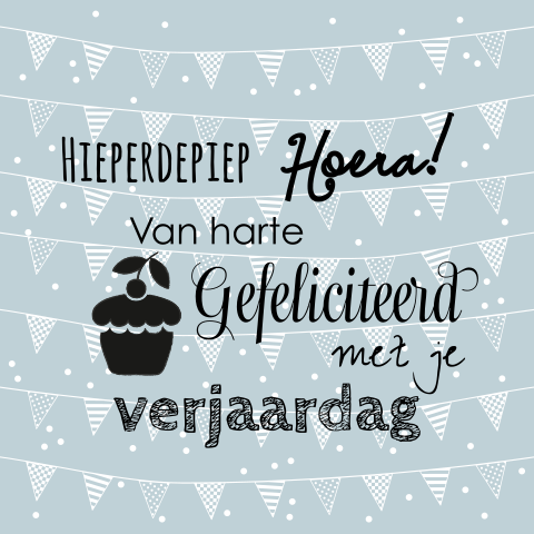 Blauwe verjaardagskaart met slingers