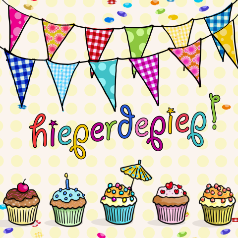 Vrolijke verjaardagskaart met cupcakes 